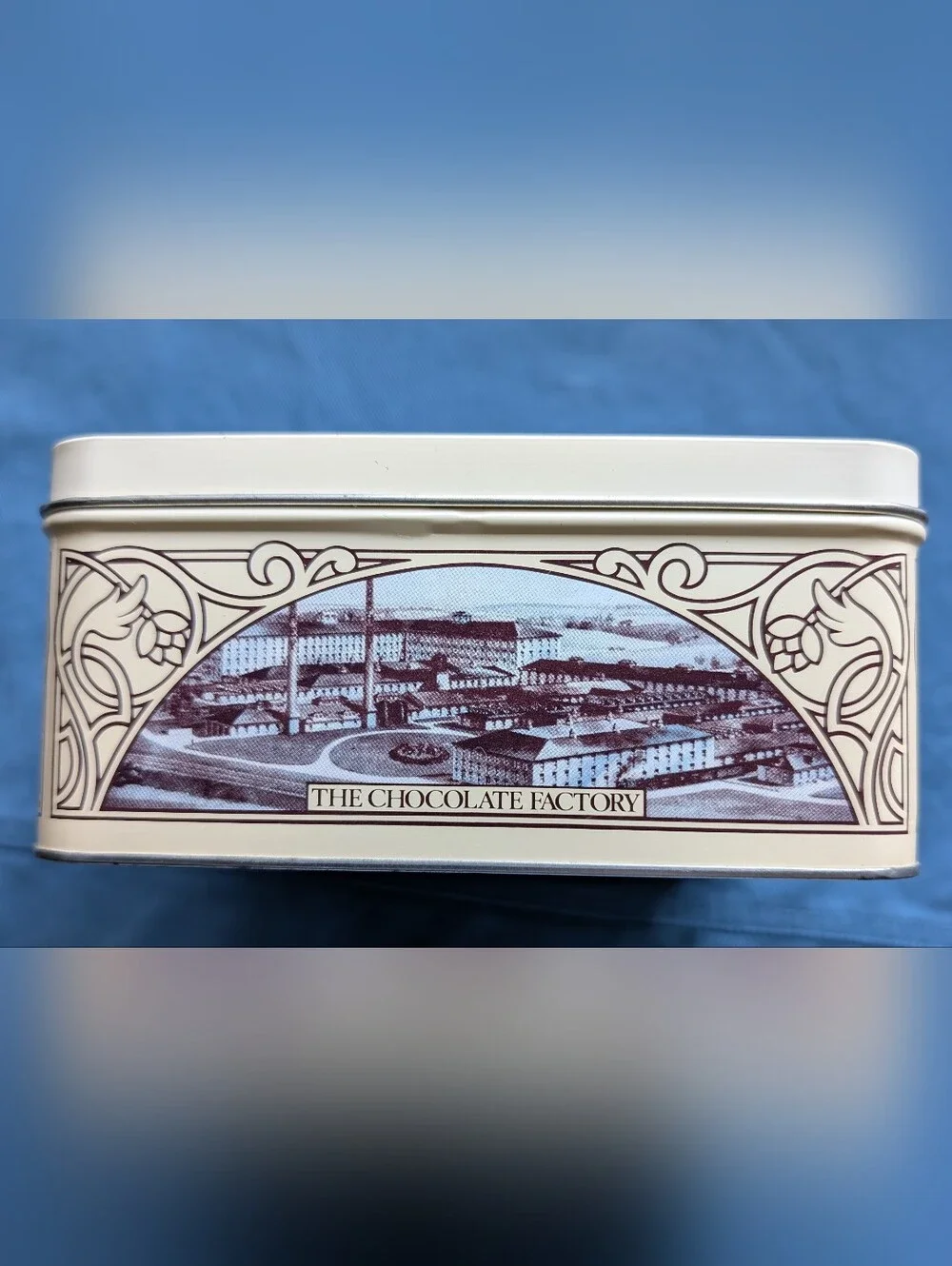 1990s Hershey's Sweet Milk Chocolate Decorative Storage Tin - 7 Inches Wide